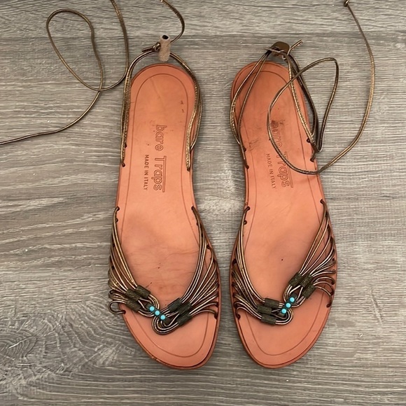 Sandals, Size 9 - Picture 1 of 2